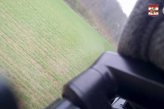 Páskem od kalhot zaškrtil ruku po amputaci. Svědek se po nehodě vrhl do vraku zachraňovat posádku - Novinky